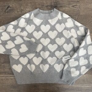 Old Navy Women's So Soft Loose Valentine All OverHeart Sweater Gray and White M